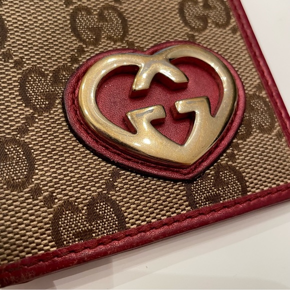 GUCCI Monogram Heart Card Case ♡ Amazing Condition ♡ Offers Welcomed ♡ - Picture 7 of 16
